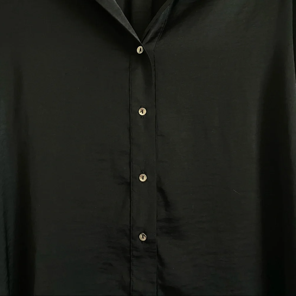 3/$45 Dynamite Silky Black Blosue - Picture 6 of 6